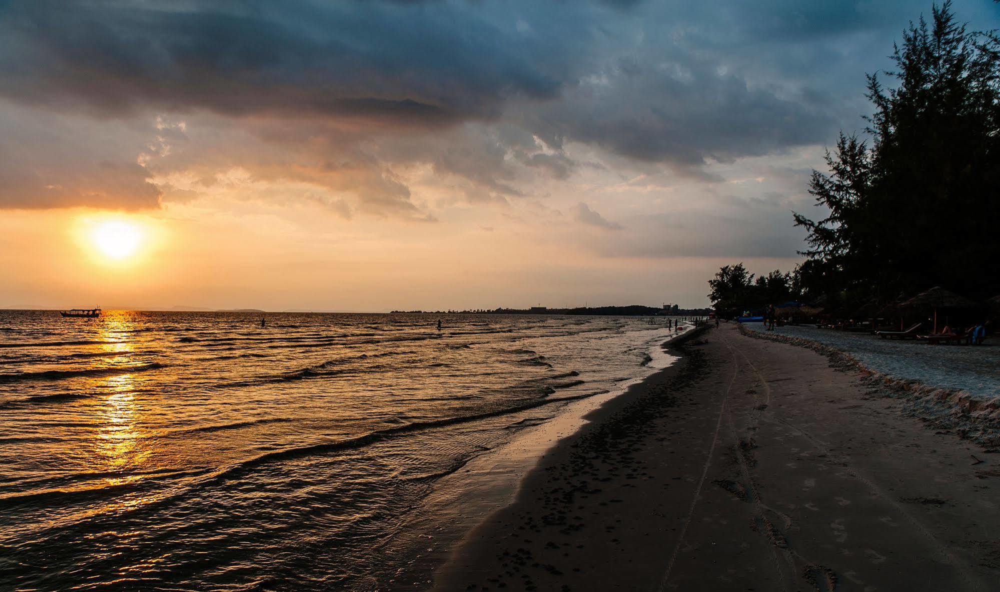 Spayhiti Hotel Sihanoukville Buitenkant foto